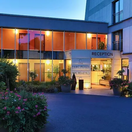 Hotel Parc Plaza *